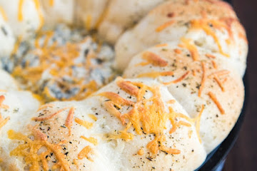 Spinach Dip Skillet Pull Apart