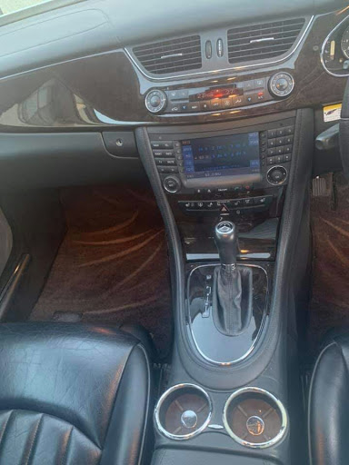 Bmw 7シリーズを華麗にカスタム By Syt 04 25 Clsの内装ベンツの内装はゴージャス 言い方悪くなるとちゃらちゃらしてる 高級車 って感じ Cartune