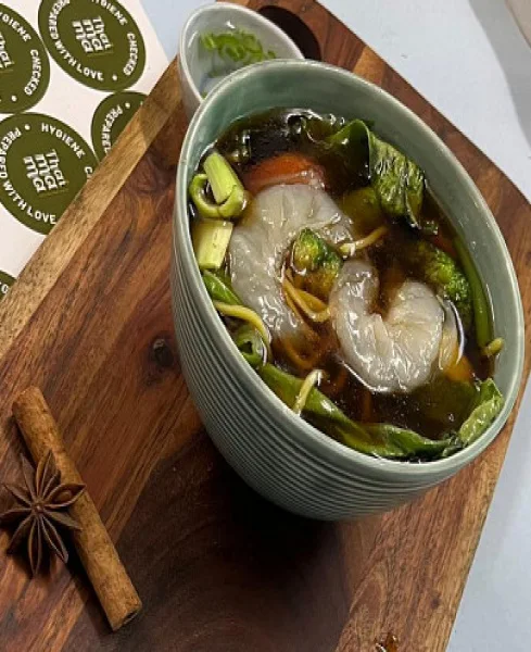 Prawn Broth With Noodles