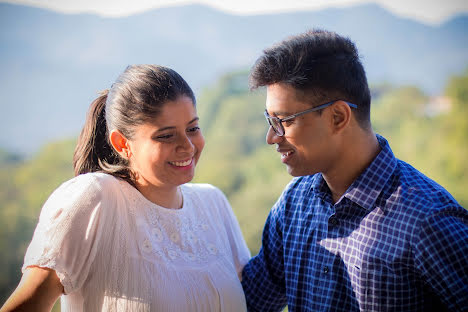 婚礼摄影师Abhijeet R Bhujade（theshutterelf）。2021 12月18日的照片