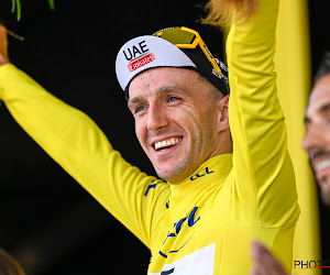 Adam Yates in de wolken met ritzege en eerste gele trui, maar is klaar en duidelijk over kopman Tadej Pogacar