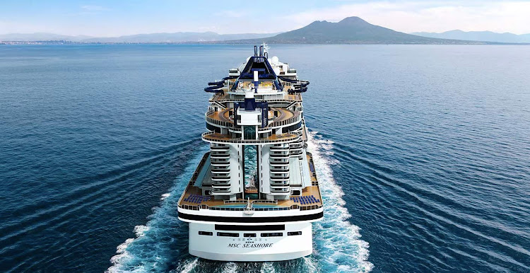 MSC Seashore boasts 140,000 square feet of outdoor space with a wide choice of exterior  bars and dining venues, pools and deck area for relaxing and tanning. 