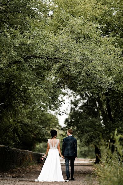 Jurufoto perkahwinan Valeriya Myznikova (valeriyapanf). Foto pada 27 September 2021