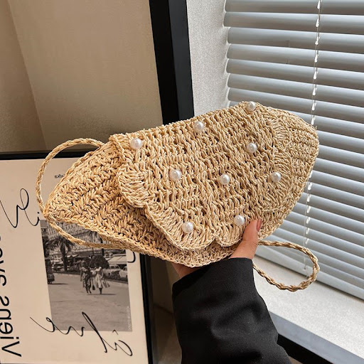 Title 4, Womens Flower Shell Pearl Hand Satchel A styli...