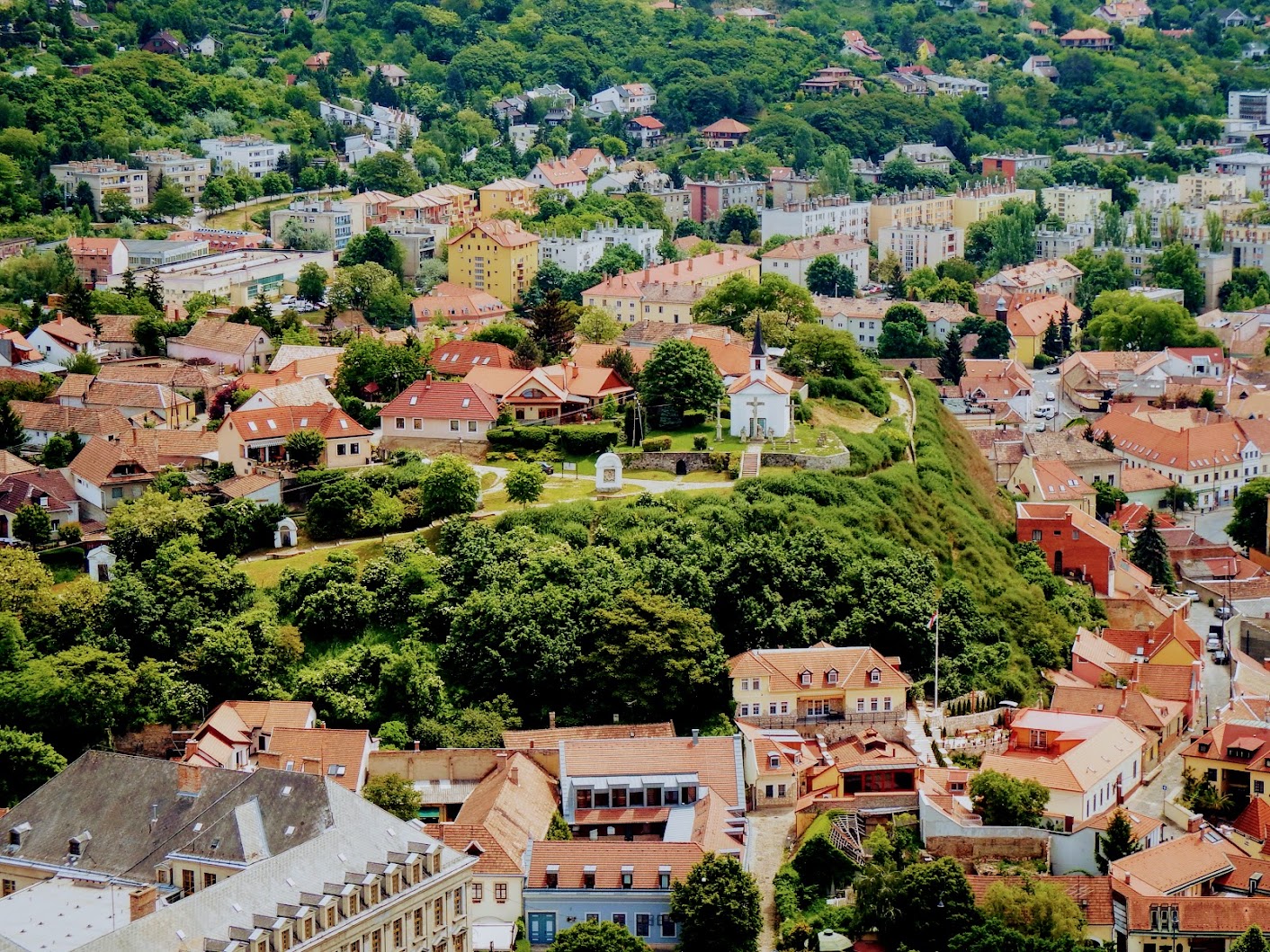 Esztergom - Szent Tamás-hegyi Fájdalmas Szűz kálváriakápolna és hét stációs kálvária