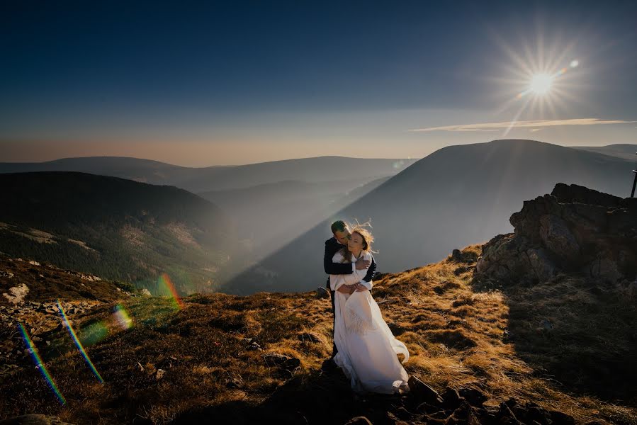 Photographe de mariage Adam Mroczek (adammroczek). Photo du 3 avril 2020