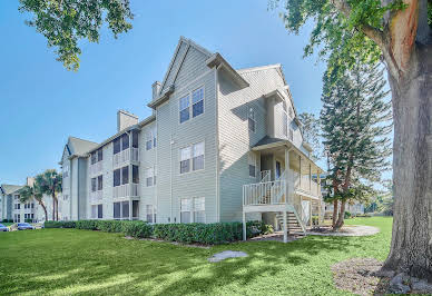 Apartment with pool 16