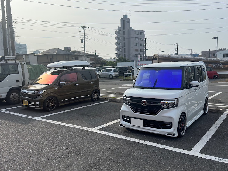 Nボックスカスタムのいいね♪ありがとうございます♪・勝手にコラボごめんなさい・ヘリコプター・陸送・早朝に関するカスタム事例の投稿画像1枚目