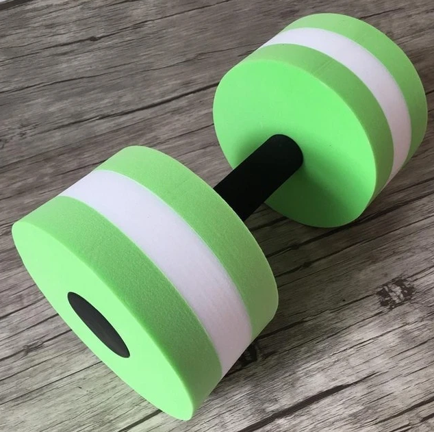 Water aerobics dumbbells voor watersporten. Verbeter uw conditie en spierkracht in het water met deze drijvende dumbbells. Effectieve workout.