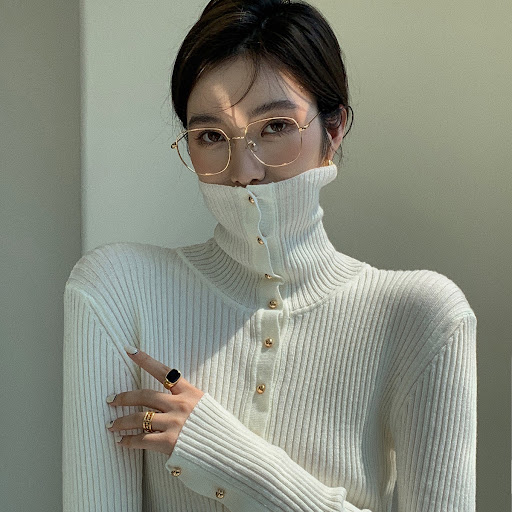 Title 3, Womens High Collar Slim Knit Pullover Sweater