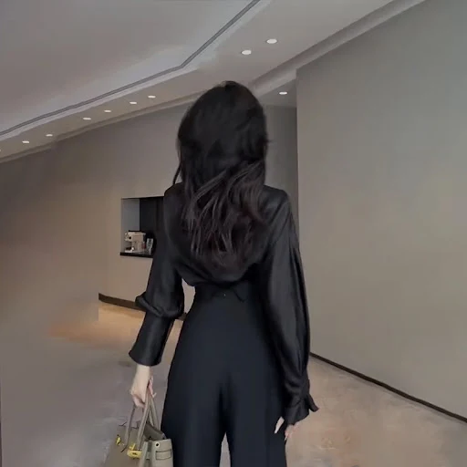 Title 7, Ženske moderne pantalone sa širokim nogavicama....