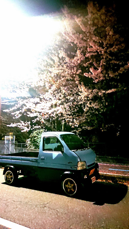 キャリイトラックのIMS★LACARS・BravemanMotorcycleClub・DA62T・軽トラカスタム・夜桜に関するカスタム事例の投稿画像1枚目