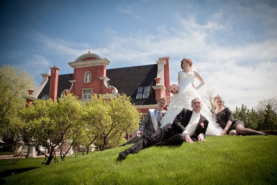 Fotógrafo de casamento Stas Zhi (stasjee). Foto de 29 de junho 2014