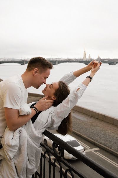 Fotógrafo de casamento Elena Gladkikh (egladkikh). Foto de 22 de dezembro 2022