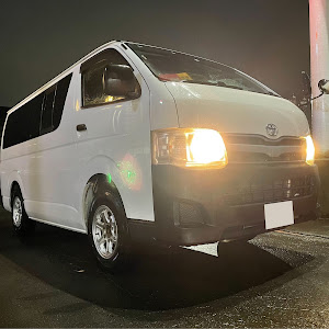 ハイエースバン KDH206V