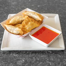 300. Deep-Fried Dumpling with pineapple dipping sauce (6 pcs)