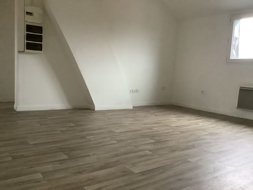 Location  appartement 4 pièces 52.92 m² à Bully-les-Mines (62160), 570 €