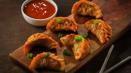 Corn and Cheese Gravy Momos (5 pcs)