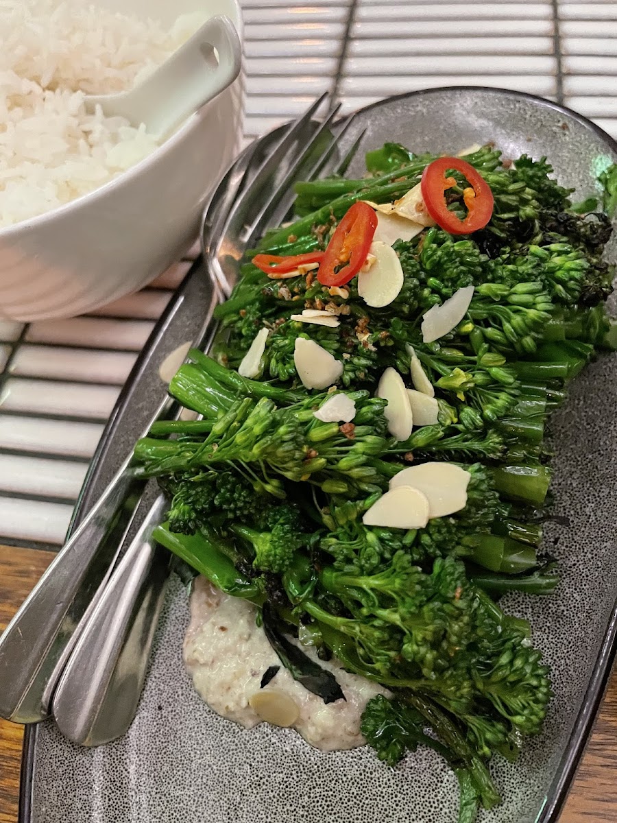 Broccolini in ginger and almond sauce