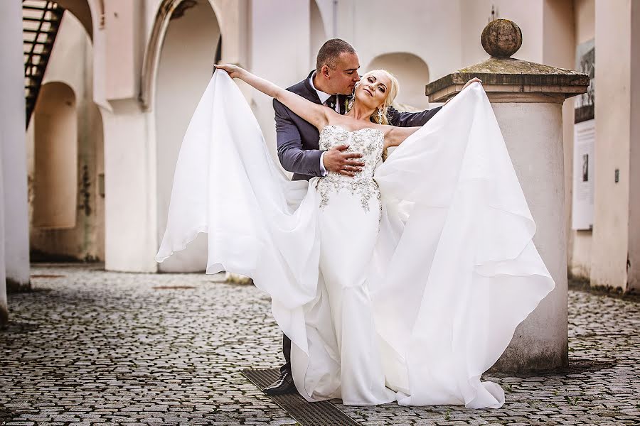 Wedding photographer Robertinas Valyulis (fotororo). Photo of 22 June 2017