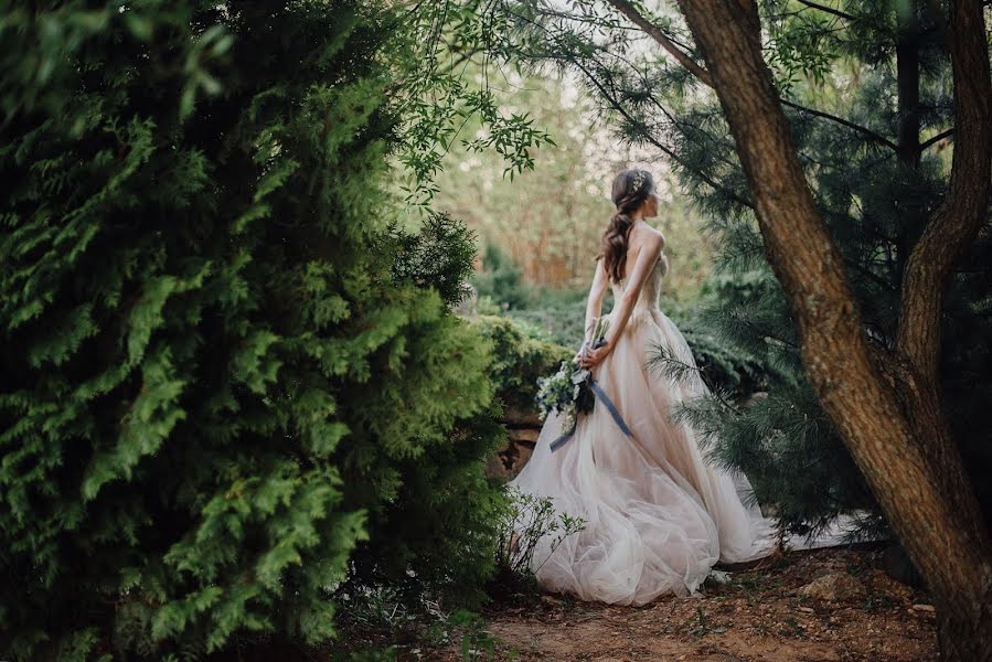 Fotógrafo de casamento Mari Bulkina (boolkinamari). Foto de 23 de julho 2018