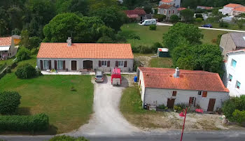 maison à Pont-l'abbe-d'arnoult (17)