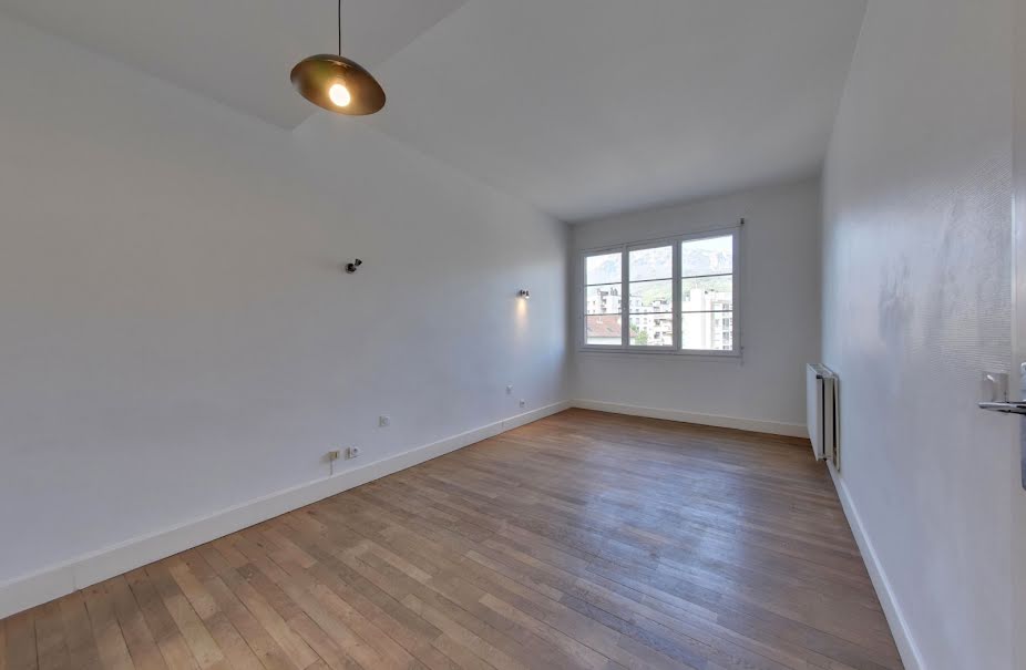 Vente appartement 2 pièces 61 m² à Grenoble (38000), 147 000 €