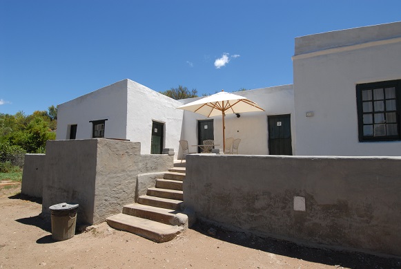 Day visitors are welcome to enjoy the pools at Warmwaterberg Spa.