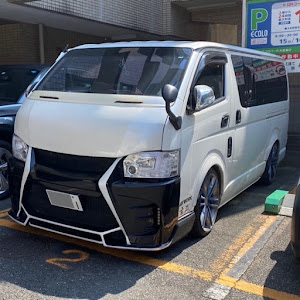 ハイエースバン TRH200V