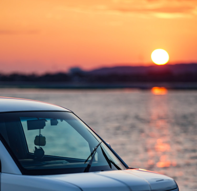 カプチーノの夕焼け小焼け・撮影会・この車は何でしょう？・クイズのお時間・80スープラ トップシークレットに関するカスタム事例の投稿画像7枚目