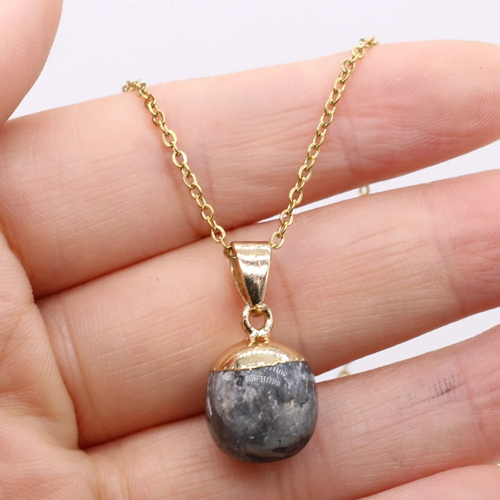 Title 12, Collier artisanal en alliage et pierres semi-pr...