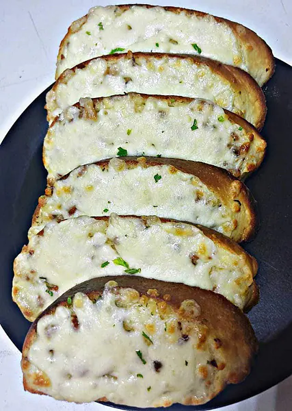 Cheese Garlic Bread (6 Pcs)