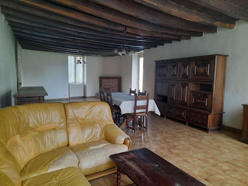 Vente maison 5 pièces 180 m² à Nérondes (18350), 118 300 €