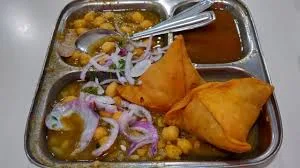 Chole Samosa (1 Plate)