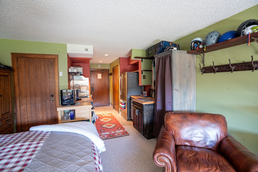 Apartment 5