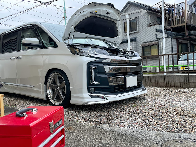 ノアのめっちゃ曇天・長距離ドライブ準備・ガンバス洗車用品・FJ CRAFT・キャン増しに関するカスタム事例の投稿画像2枚目