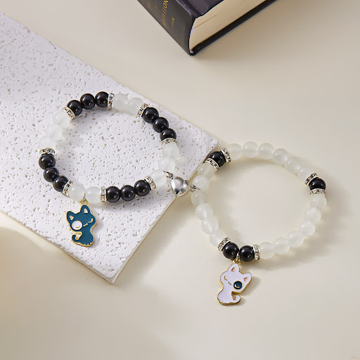 Title 3, Black and White Cat Bracelet Fashion Love Magne...