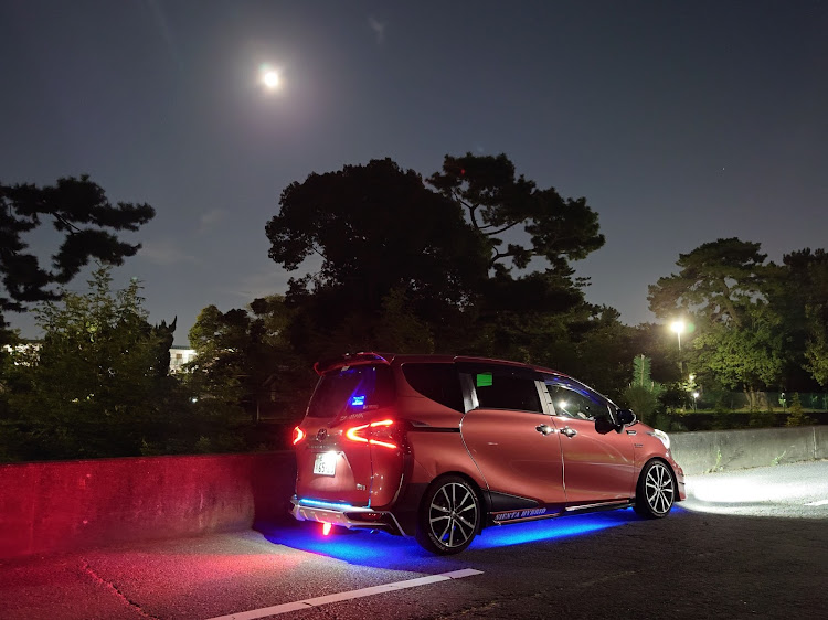 シエンタの中秋の名月🌕・スマホ撮影・9月も終わりますねに関するカスタム事例の投稿画像1枚目