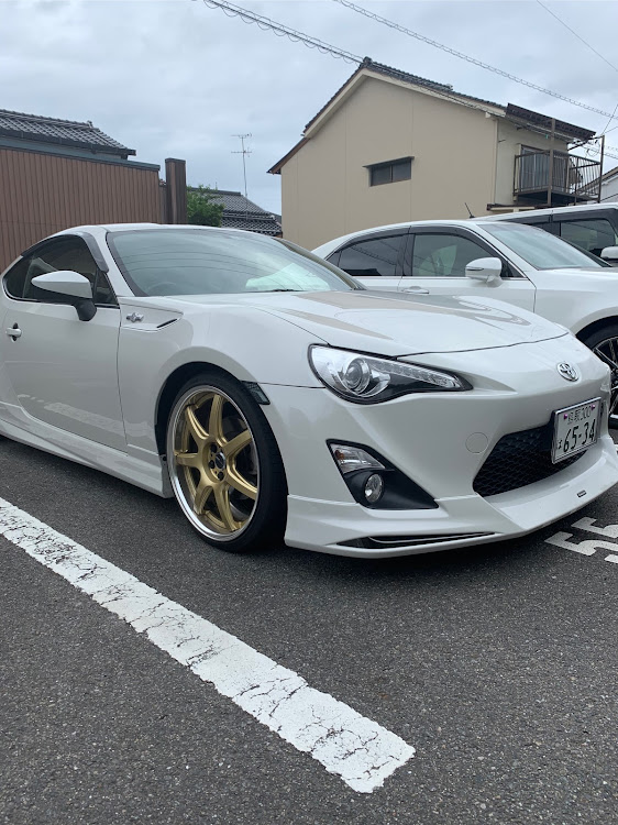86の86・タワーバー取付・サイドマーカー交換に関するカスタム事例の投稿画像2枚目