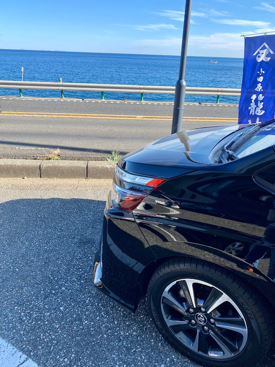 ヴォクシーのあけましておめでとうございます・家族旅行フル乗車・Reliable crew・202ブラックマニアに関するカスタム事例の投稿画像3枚目