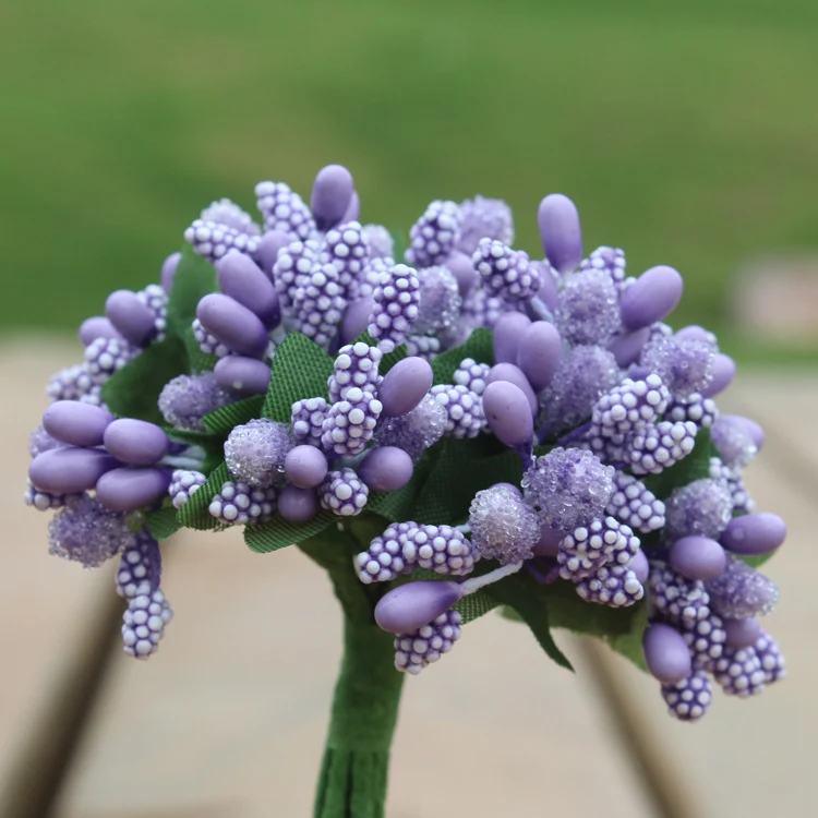 Grossiste Accessoires Boîte de Bonbons Coeur Fleurs avec Feuilles, Perles de Verre, Coeur de Fleur de Mariée, Petite Couronne de Fleurs