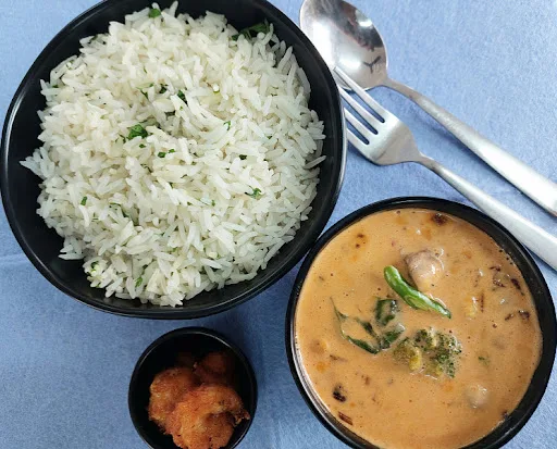 Prawns Red Thai Curry + White Rice