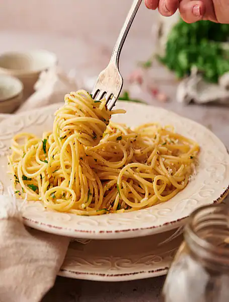 Veg Aglio Olio Pepperoncini