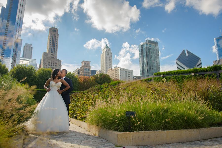 Fotógrafo de casamento Christian Yah (u646r0o). Foto de 26 de janeiro 2023