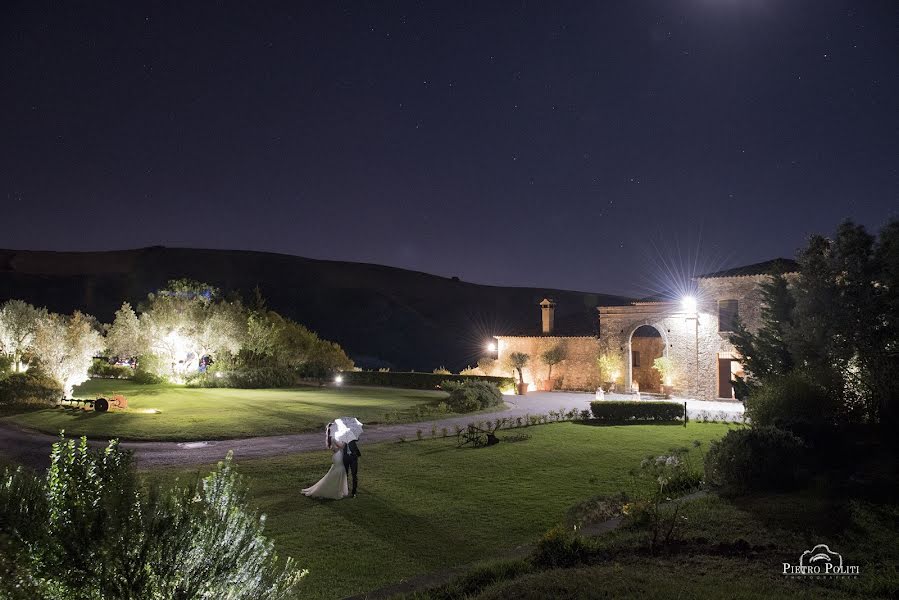 Fotógrafo de casamento Pietro Politi (politi). Foto de 4 de agosto 2015