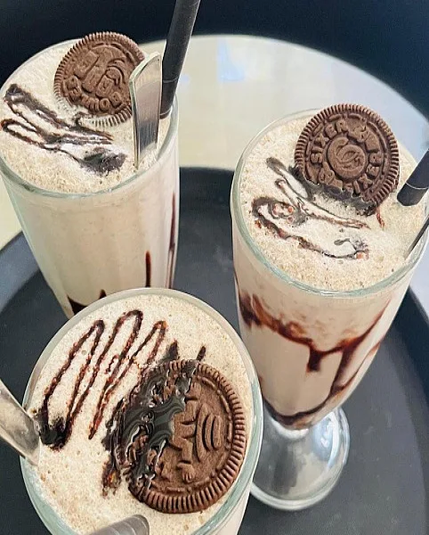 Creamy Vanilla Oreo Shake