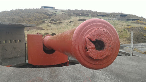 West Facing 6-inch Mk VII Gun