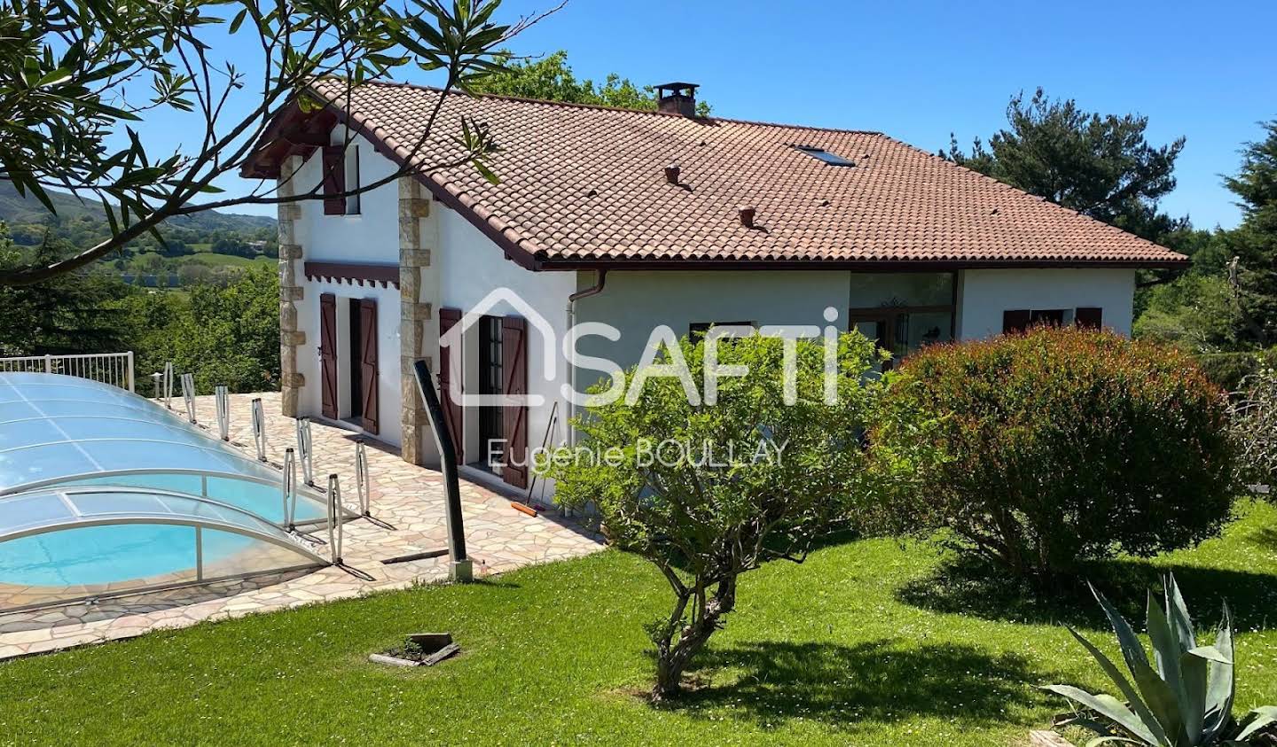 House with pool and terrace Urrugne