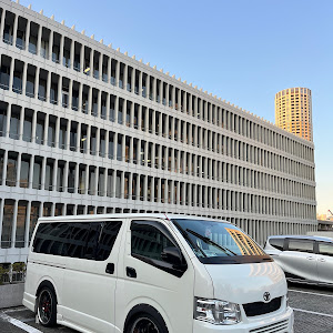 ハイエースバン TRH200V