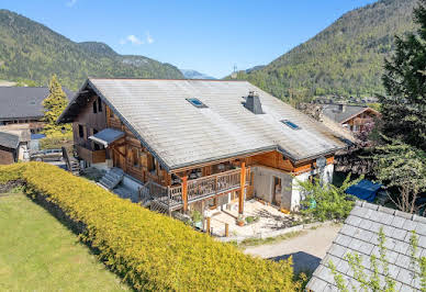 Chalet with terrace 9